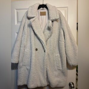 NWT Bearpaw Sherpa Fleece Mid Length Women's Coat. Button Closure